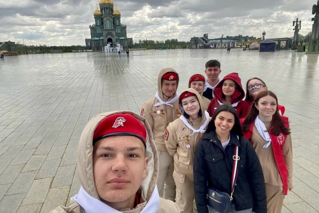 В рамках проекта «Мы – россияне. Память поколений» гусевские школьники побывали в Туле и Москве