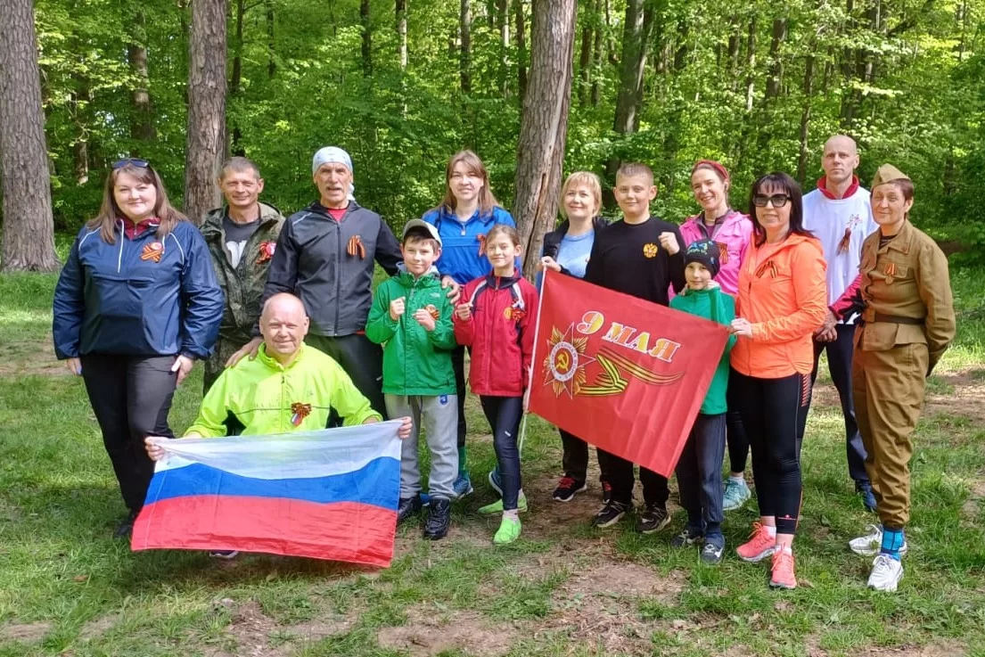 В Гресовском лесу прошёл легкоатлетический забег в честь 80-летия Великой Победы