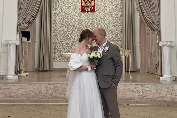 В первую неделю лета в Гусеве свои отношения зарегистрировали девять пар