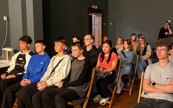На День молодёжи в Гусевском музее прошёл квартирник «Открытие»