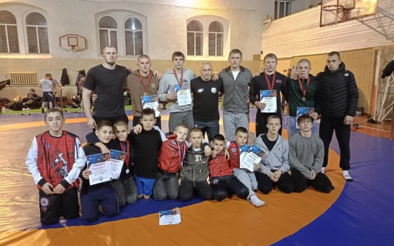 Спортсмены из Гусева показали высокий результат на памятном турнире по смешанным единоборствам