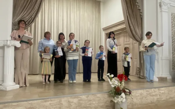 В Гусеве наградили победителей муниципального конкурса рисунков ко Дню отца