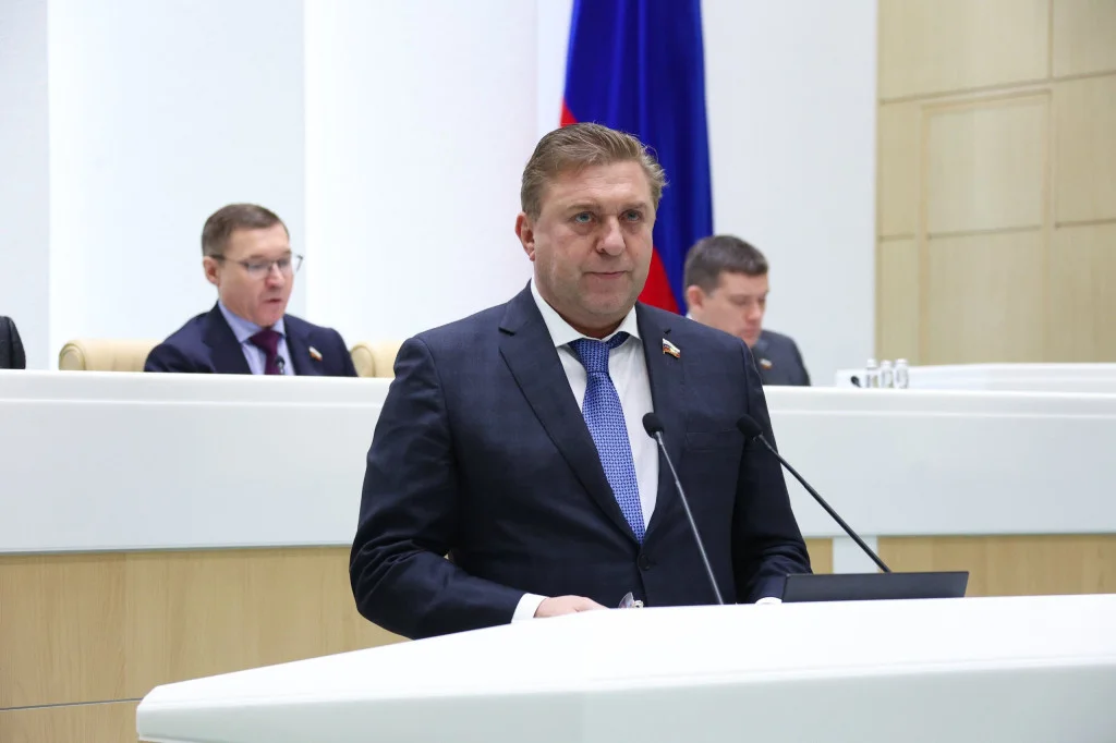 Опора на своих: сенатор Ярошук рассказал о поддержке военнослужащих Гусевского городского округа