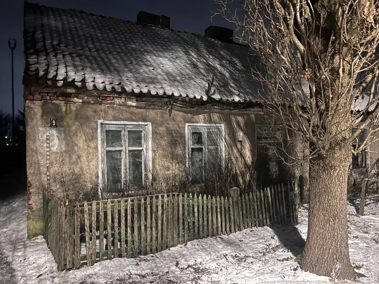 При пожаре на Железнодорожном переулке в Гусеве погиб 53-летний мужчина
