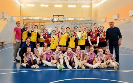 Юные волейболистки разыграли медали открытого турнира в Гусеве