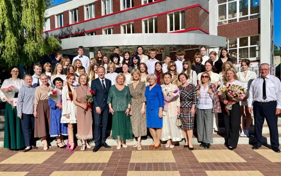 Детская школа искусств чествует своих выпускников