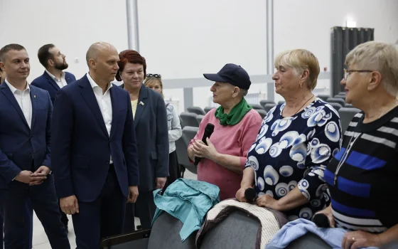 Губернатор оценил социальную инфраструктуру поселков Гусевского округа