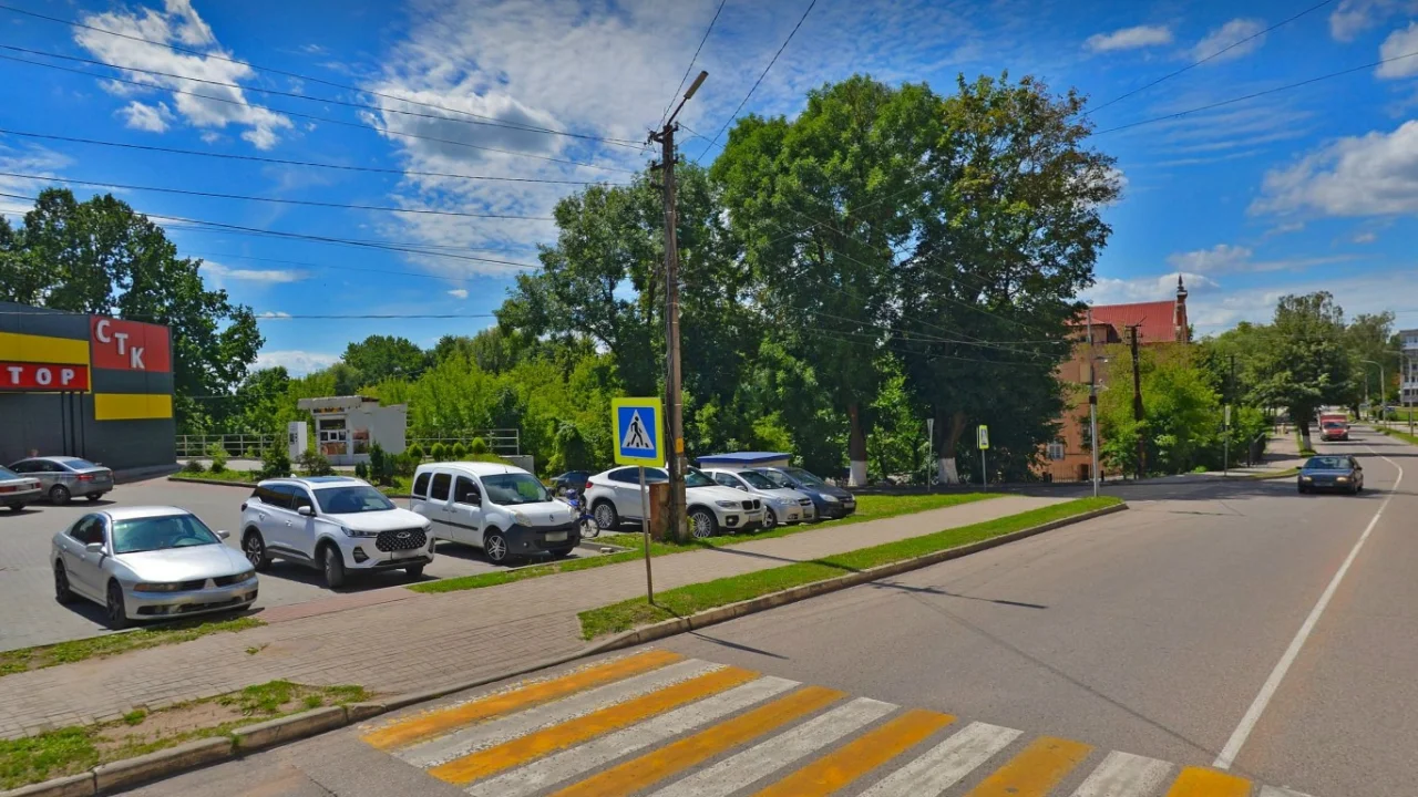 В Гусеве коммунальщики извинились перед горожанином за свалку мусора у его дома