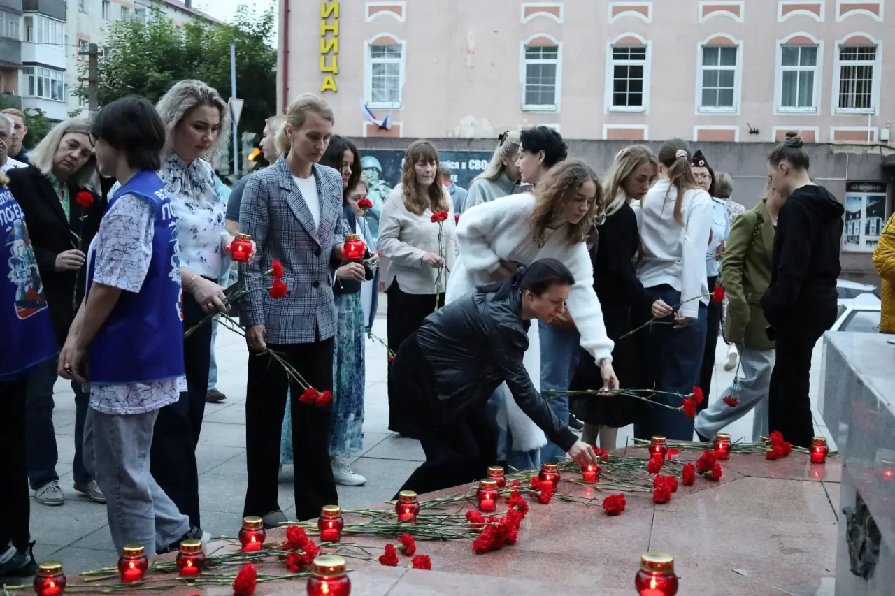 В Гусеве на рассвете прошла акция «Свеча памяти»