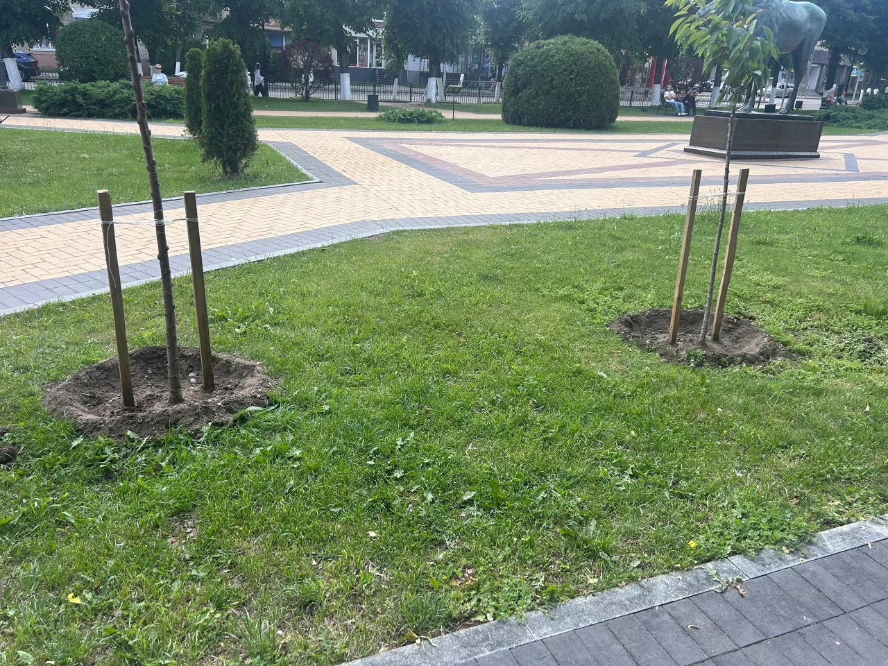 «Чистота» продолжает работы по благоустройству города