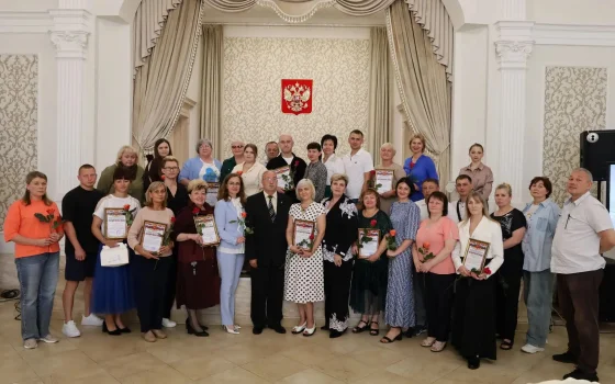 В Гусеве работников торговли поздравили с профессиональным праздником
