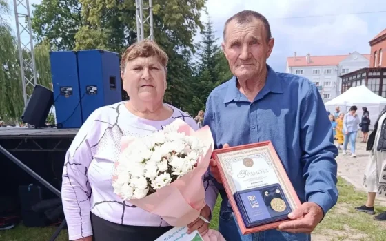 Супруги Нарайкины из Гусева стали обладателями медали «За любовь и верность»