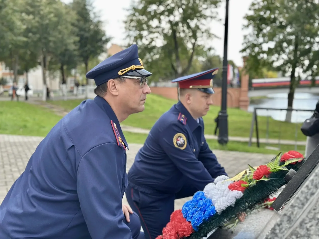 Руководитель СК по Калининградской области почтил память героев двух войн в Гусеве